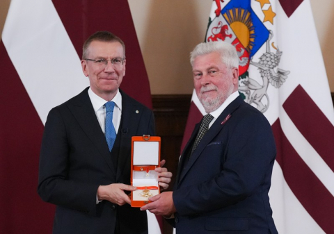 4 maijā par sevišķiem nopelniem Latvijas valsts labā ar Atzinības krustu tika apbalvots un par Atzinības krusta komandieri iecelts MASOC padomes priekšsēdētājs Ivars Eniņš